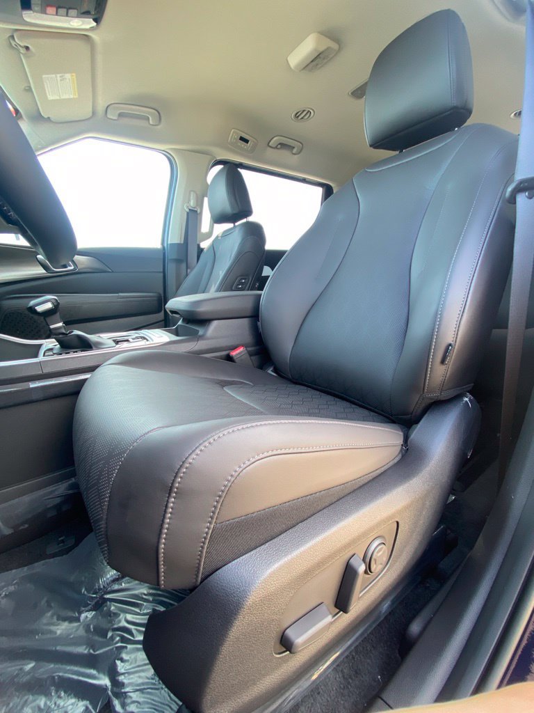 New 2027 Kia Carnival EX FWD image 10