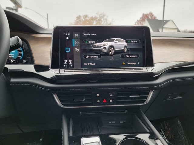 Used 2025 Volkswagen Atlas SE image 39