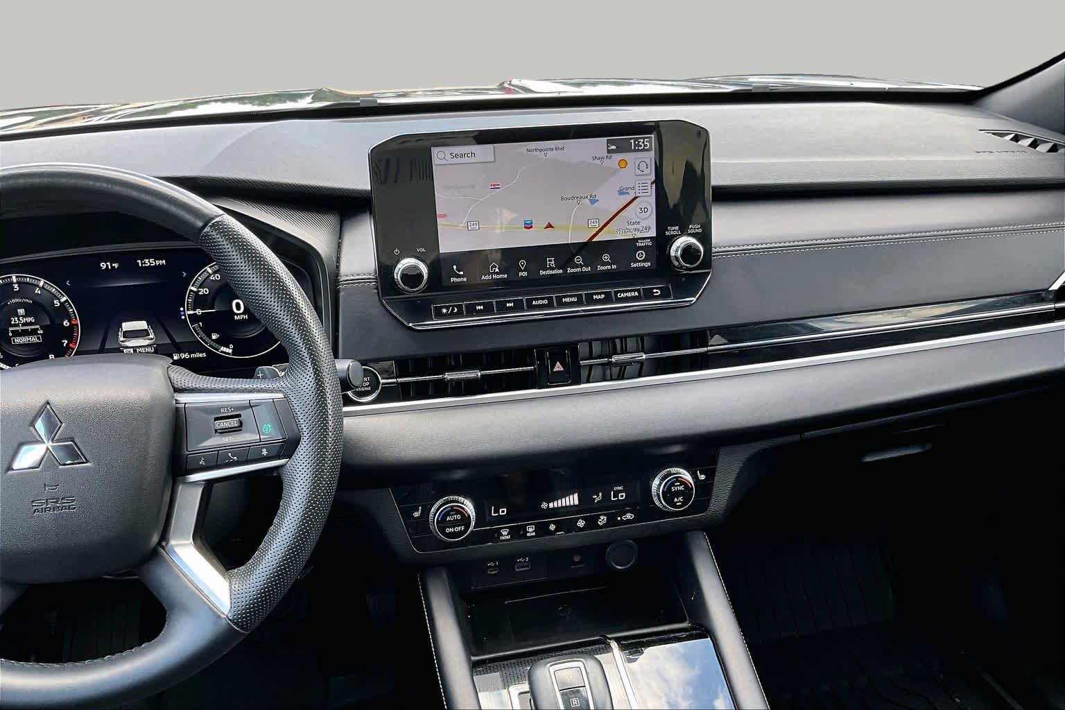 Used 2024 Mitsubishi Outlander SE Black Edition FWD image 7
