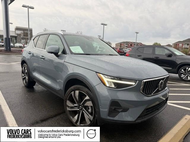Used 2023 Volvo XC40 B5 Ultimate w/ Protection Package Premier