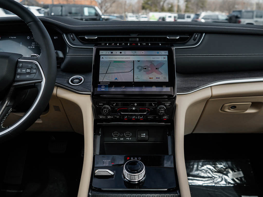 New 2025 Jeep Grand Cherokee L Limited w/ Trailer Tow Package image 16