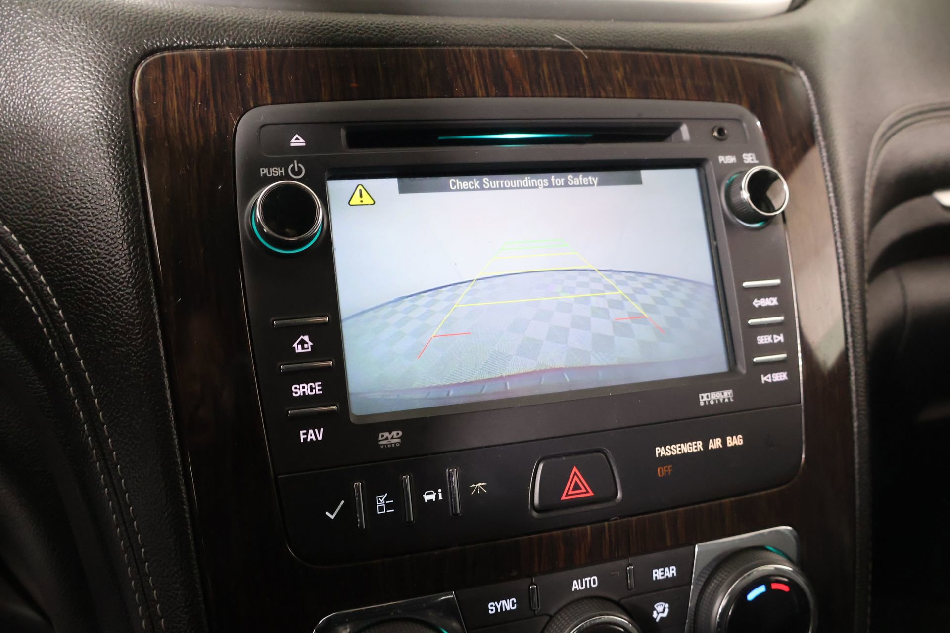 Used 2016 Chevrolet Traverse LT w/ Traveler's Package FWD image 6