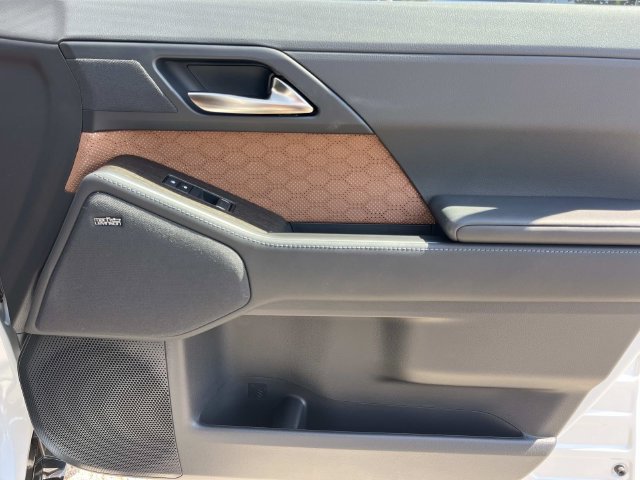 Certified 2026 Lexus GX 550 w/ Accessory Package (ZB) AWD/4WD image 27