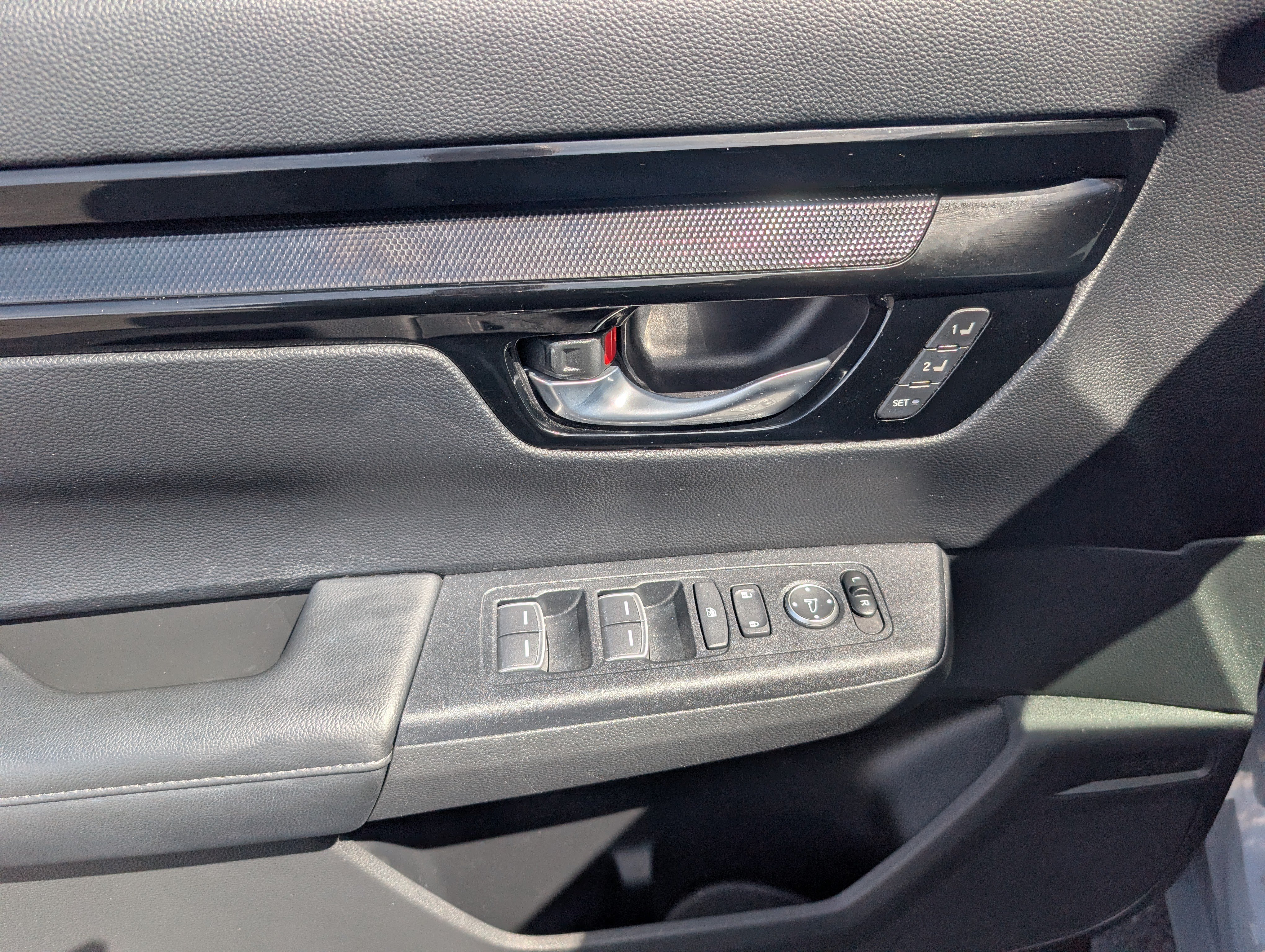Used 2023 Honda CR-V EX-L image 9