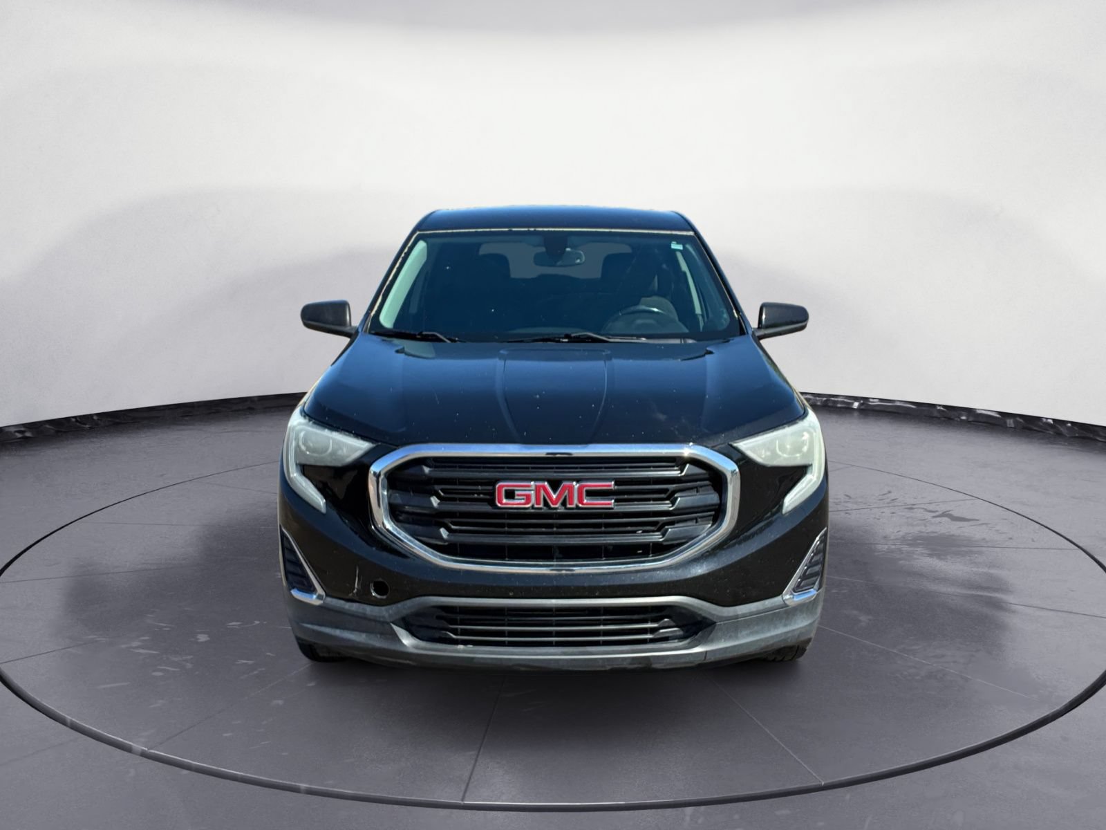 Used 2018 GMC Terrain SLE FWD image 2