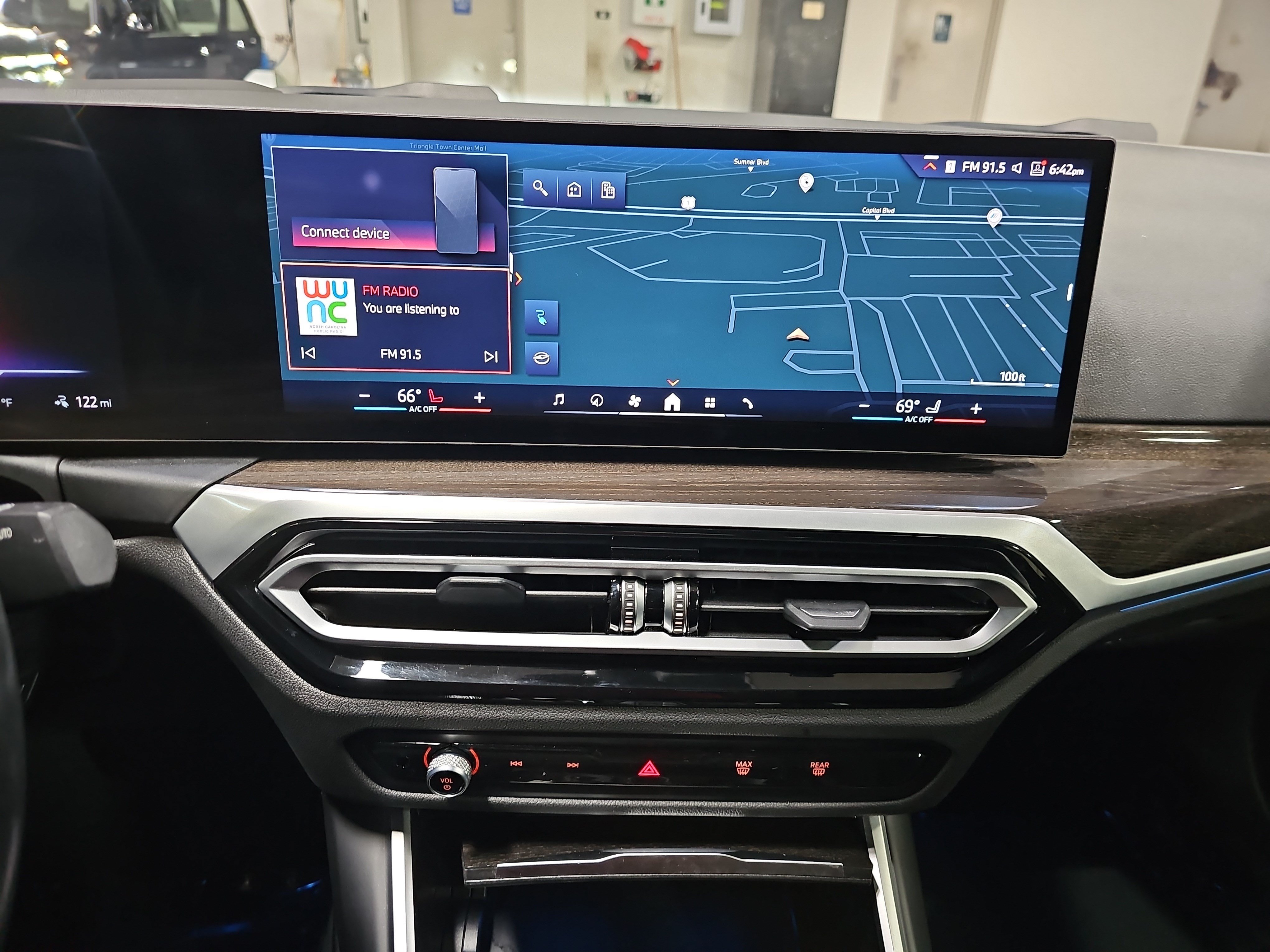 Used 2024 BMW i4 eDrive40 w/ Premium Package RWD image 20