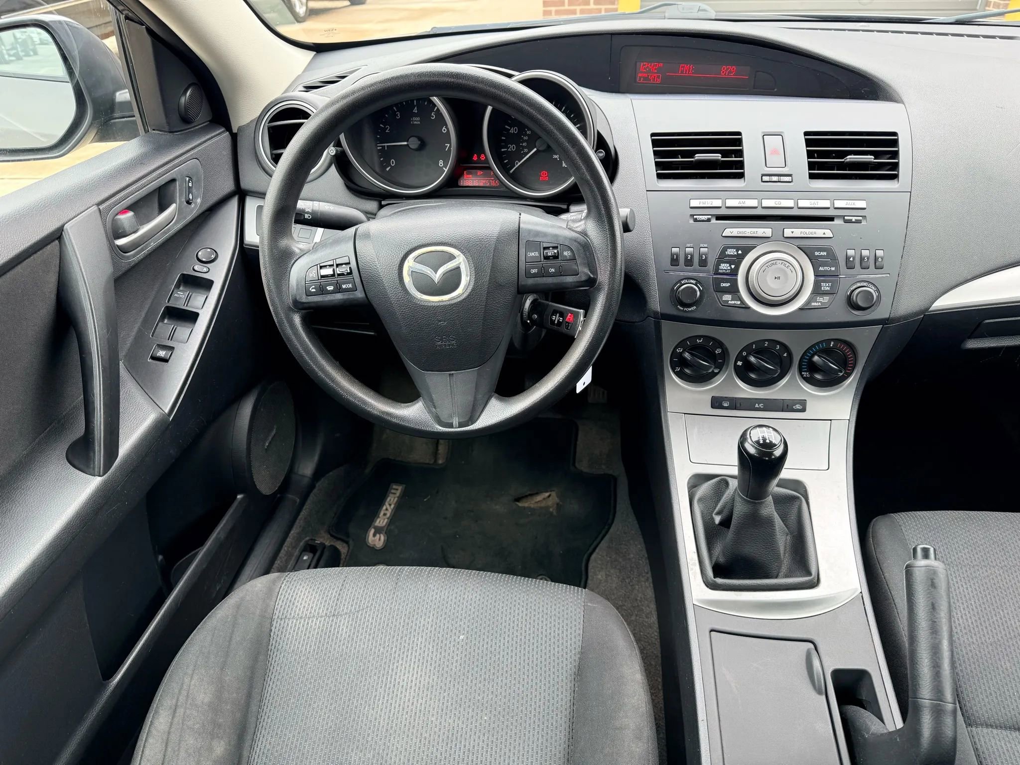 Used 2010 MAZDA MAZDA3 i Touring FWD image 8