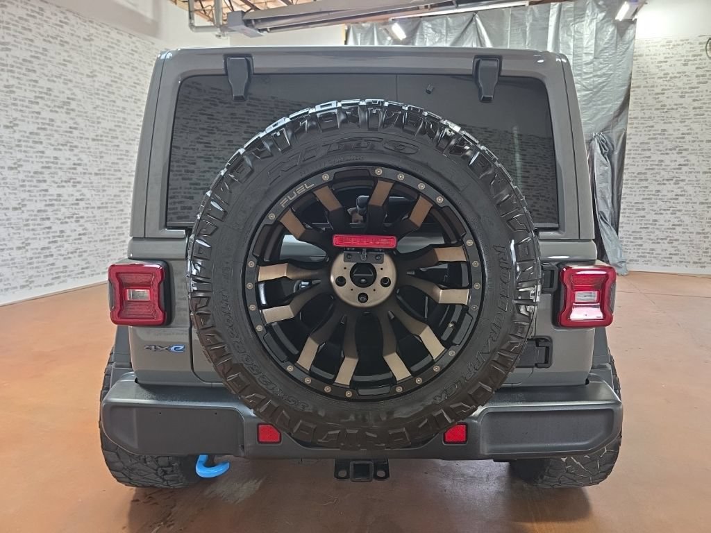 Used 2022 Jeep Wrangler Unlimited Rubicon 4xe AWD/4WD image 5