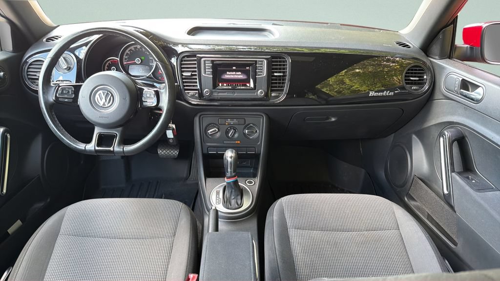 Used 2019 Volkswagen Beetle 2.0T S FWD image 10