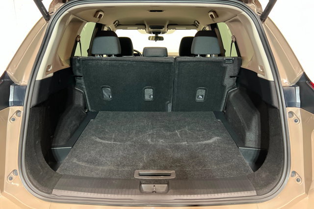 Used 2025 Nissan Rogue SV image 22