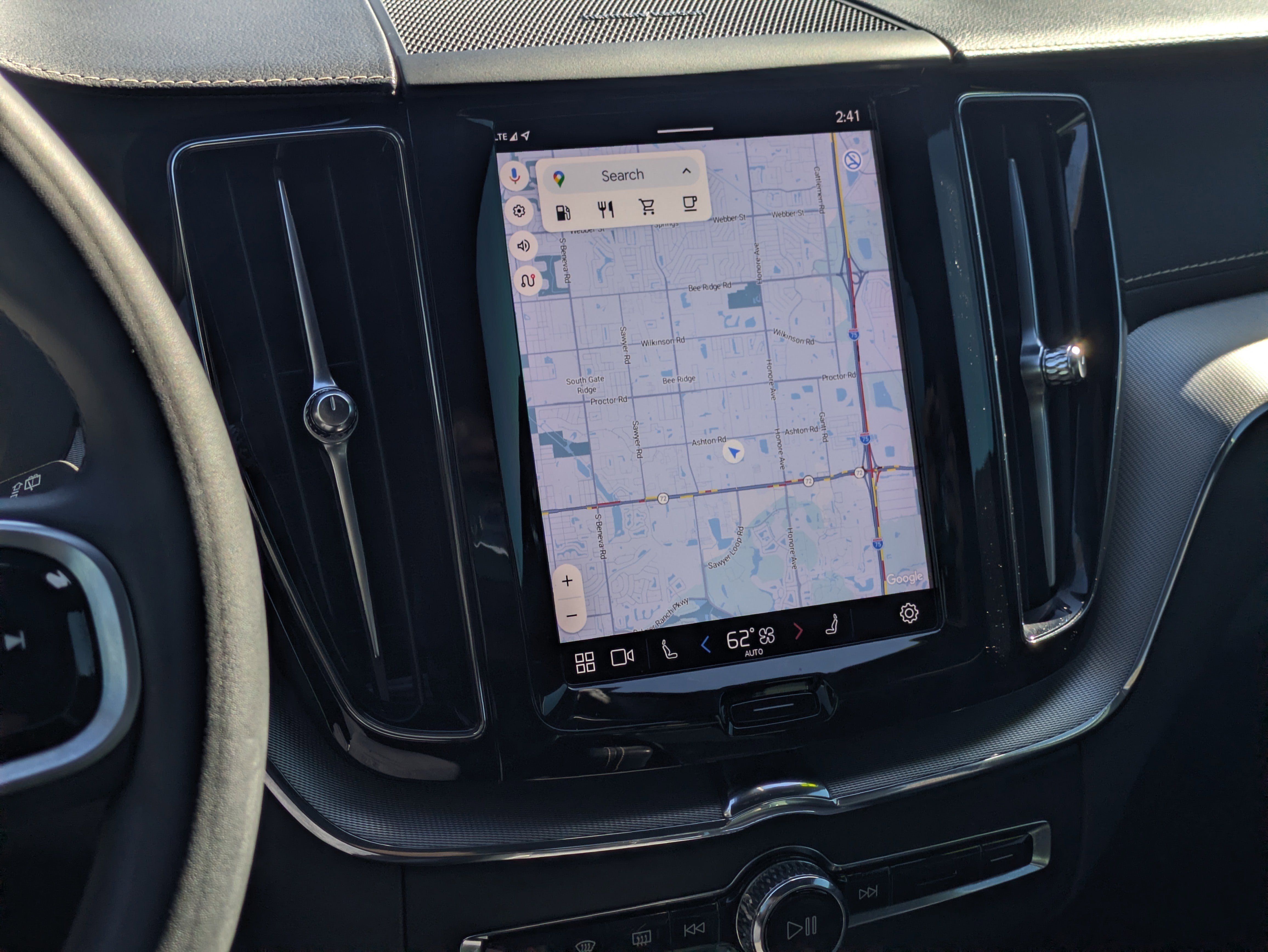 Used 2022 Volvo XC60 B5 R-Design w/ Advanced Package image 30