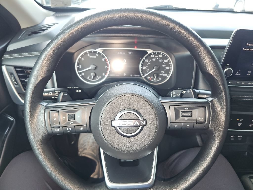 Used 2024 Nissan Rogue S AWD/4WD image 15