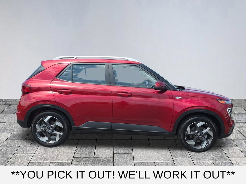 Used 2025 Hyundai Venue Limited FWD image 8