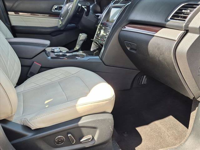 Used 2018 Ford Explorer Platinum AWD/4WD image 28