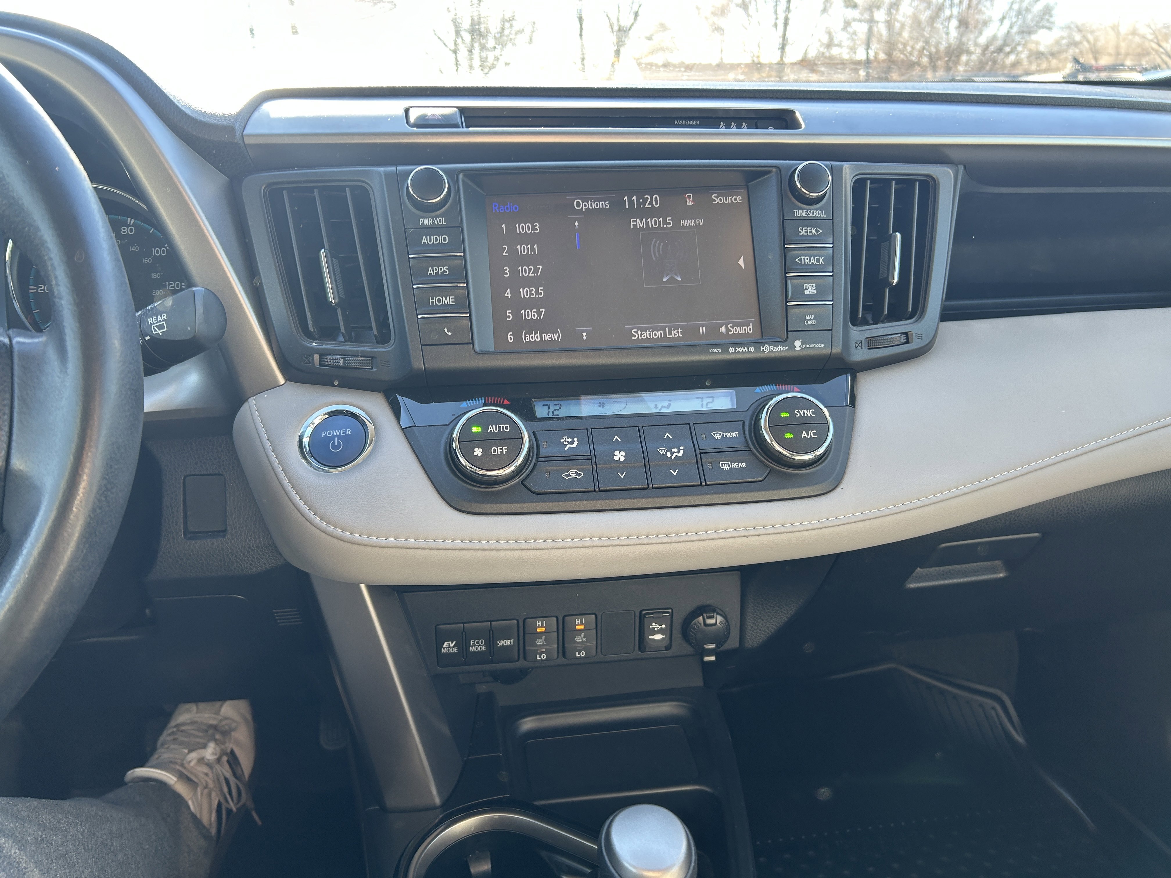 Used 2018 Toyota RAV4 Limited image 8