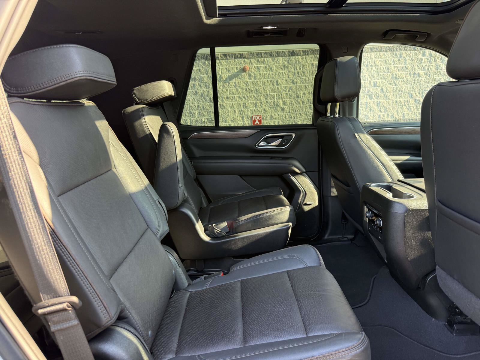 Certified 2022 Chevrolet Tahoe High Country AWD/4WD image 16