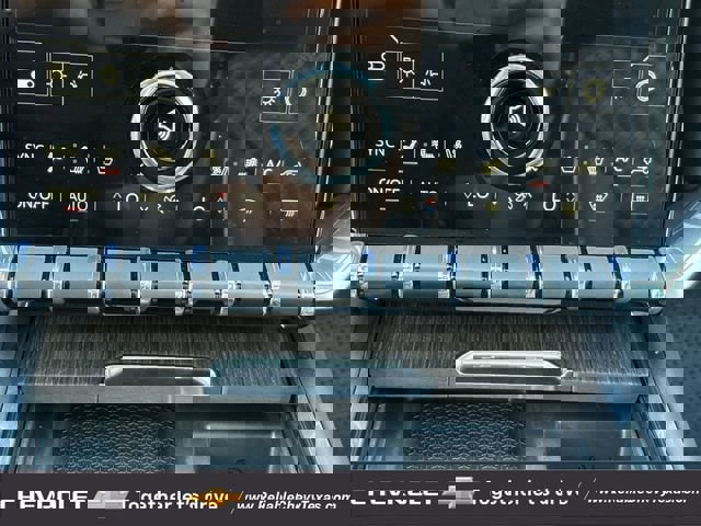 Certified 2025 GMC Acadia Denali image 19