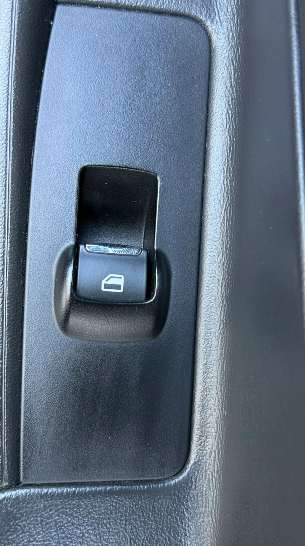Used 2015 Ford Taurus SHO w/ Equipment Group 401A image 33