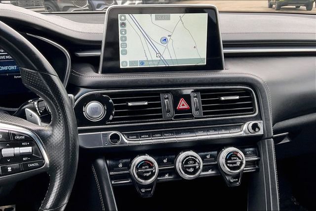 Certified 2021 Genesis G70 3.3T image 6