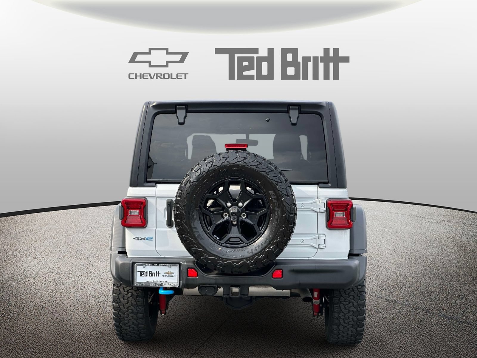 Used 2023 Jeep Wrangler Unlimited Rubicon 4xe AWD/4WD image 5