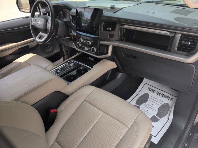 Used 2024 Ford Expedition Max XLT image 33