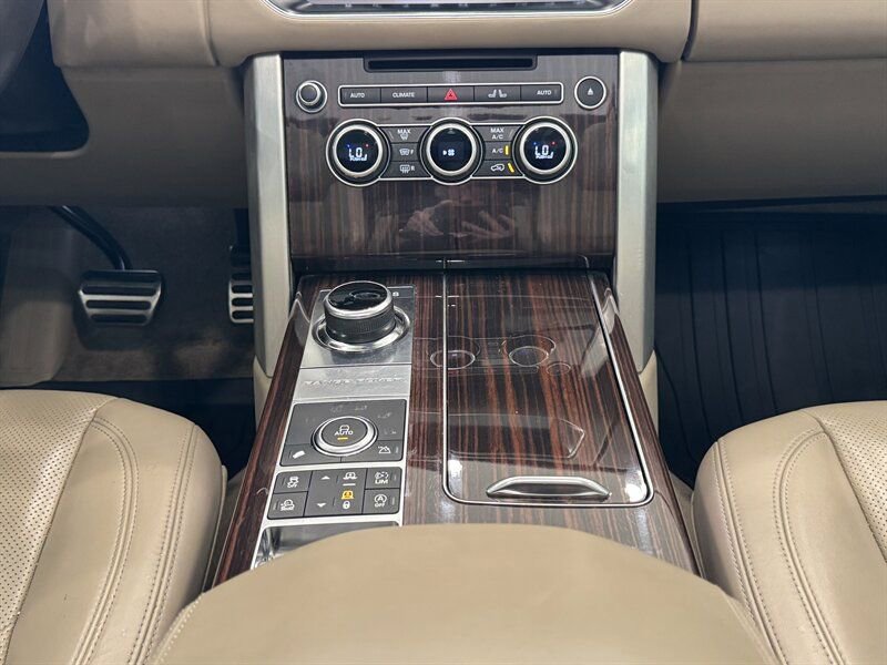 Used 2017 Land Rover Range Rover Supercharged image 30