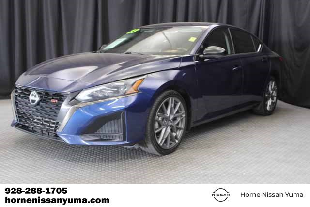 Used 2023 Nissan Altima 2.0 SR FWD image 3