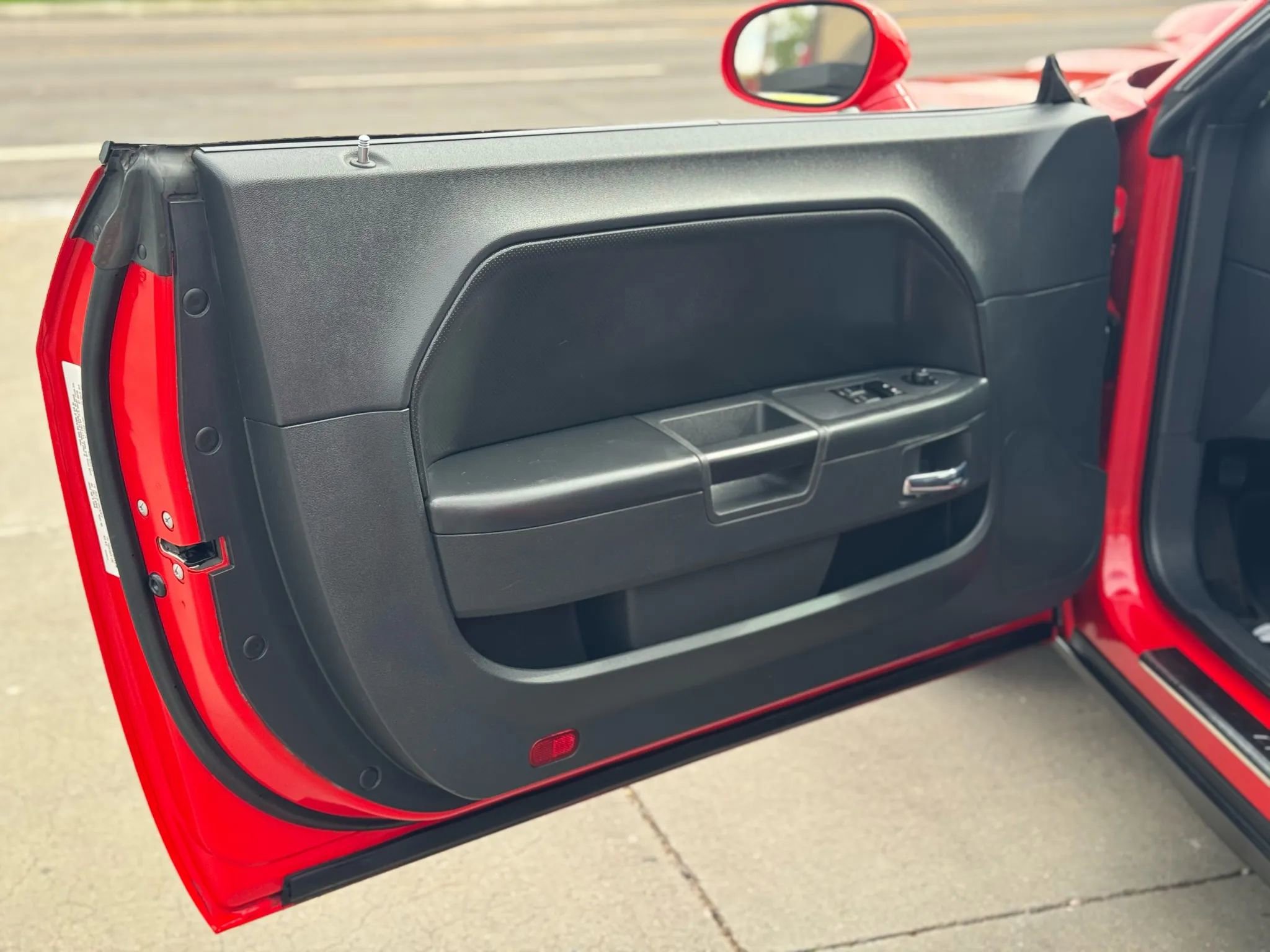 Used 2010 Dodge Challenger R/T image 10