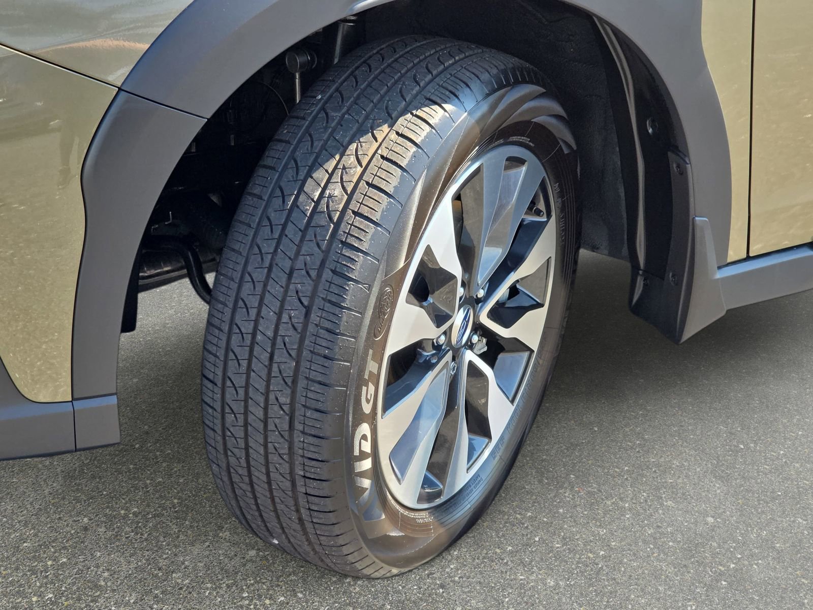 Used 2025 Subaru Outback Limited image 32