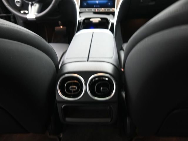 Used 2024 Mercedes-Benz C 300 Sedan image 25