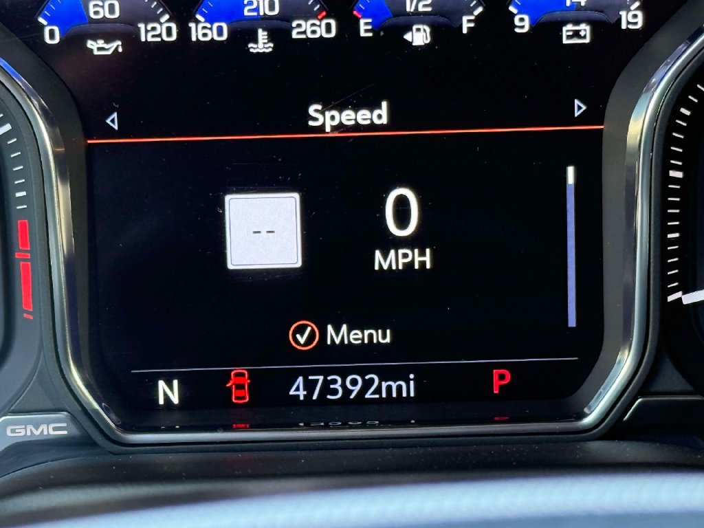 Used 2021 GMC Yukon Denali w/ Advanced Technology Package AWD/4WD image 5