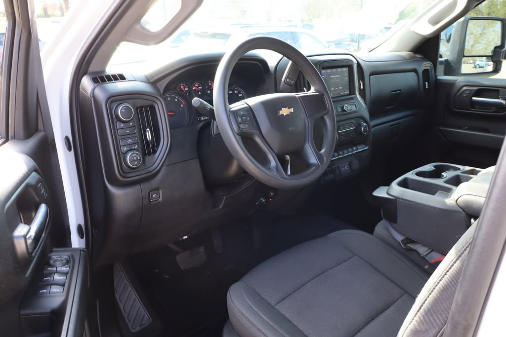 Used 2022 Chevrolet Silverado 2500 Custom w/ Custom Value Package image 14