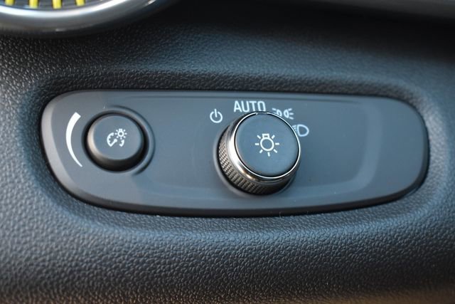 New 2026 Chevrolet Trax LT w/ Sunroof Package image 22