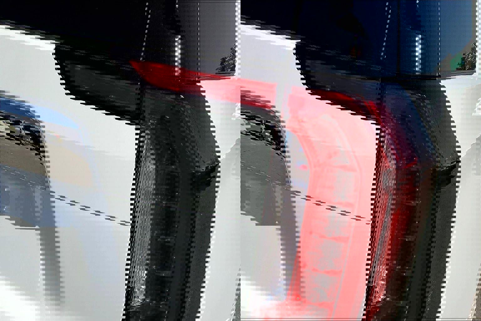 Used 2021 GMC Yukon SLT image 23