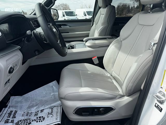 Certified 2025 Jeep Wagoneer Series III image 24