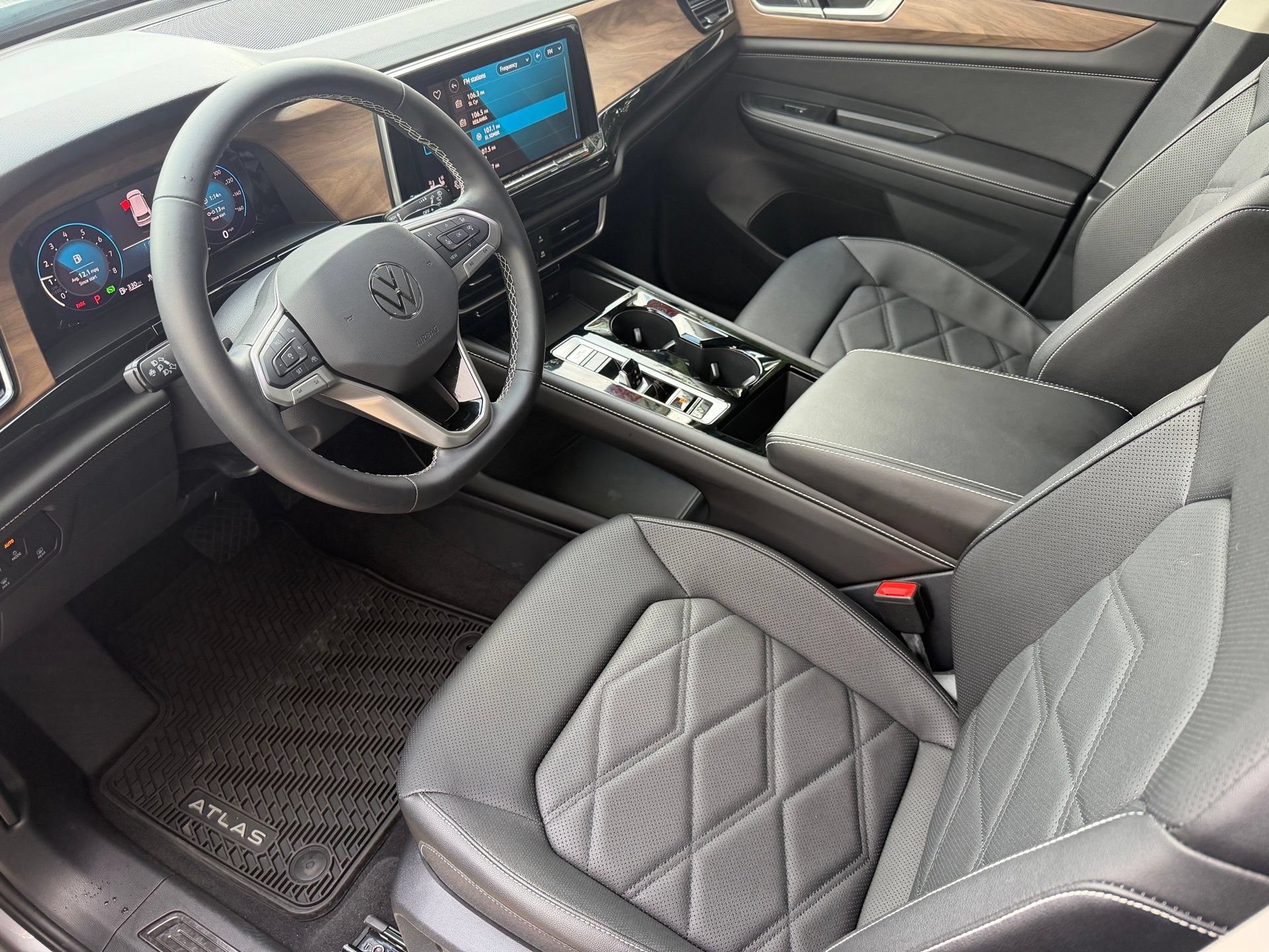 Certified 2026 Volkswagen Atlas SE FWD image 11