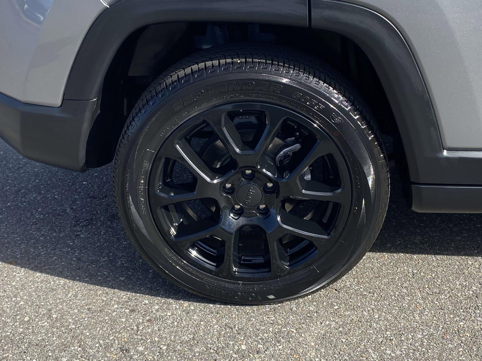 Used 2023 Jeep Compass Latitude w/ Sun and Sound Group image 8