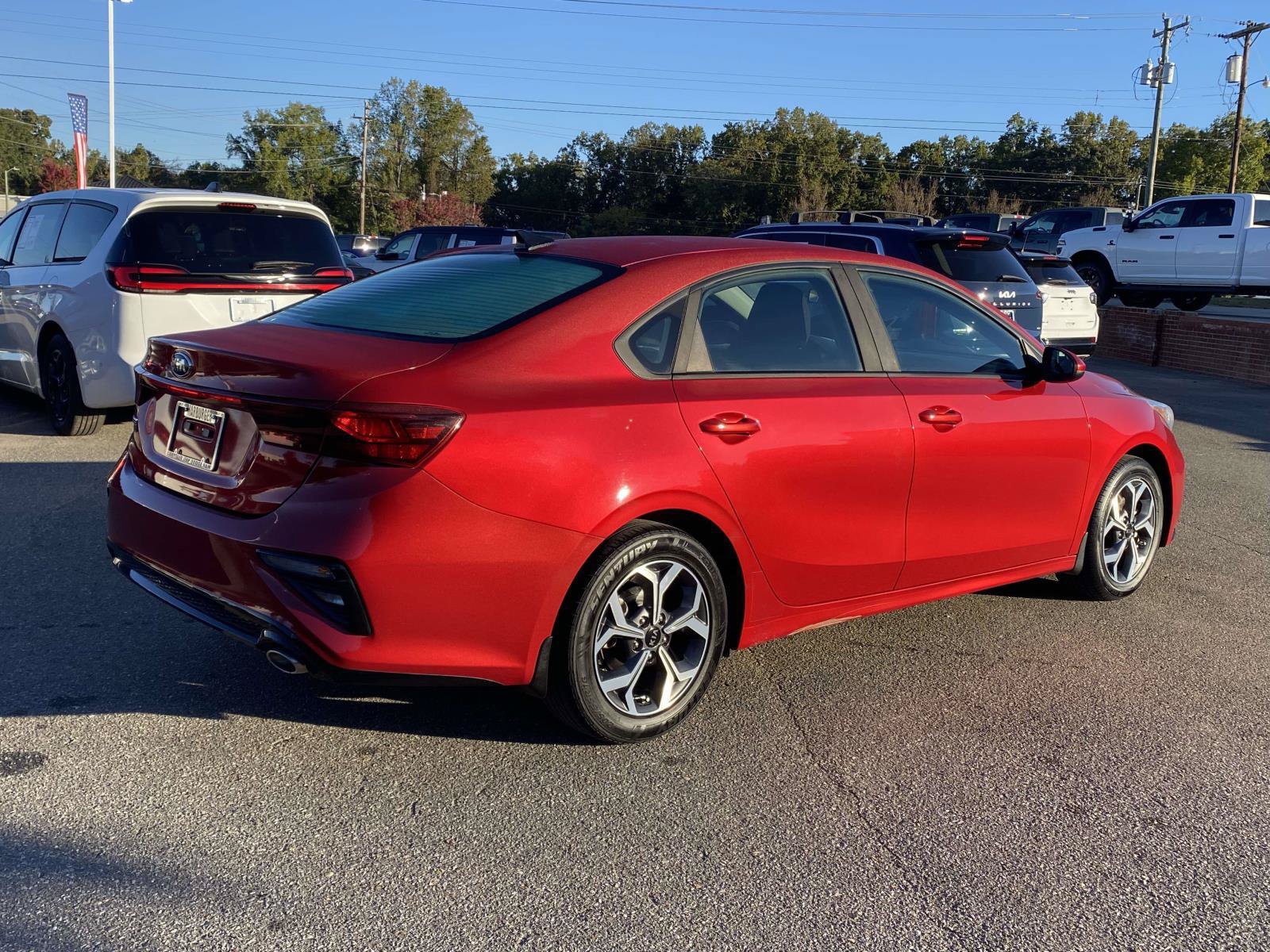 Used 2019 Kia Forte LXS FWD image 9
