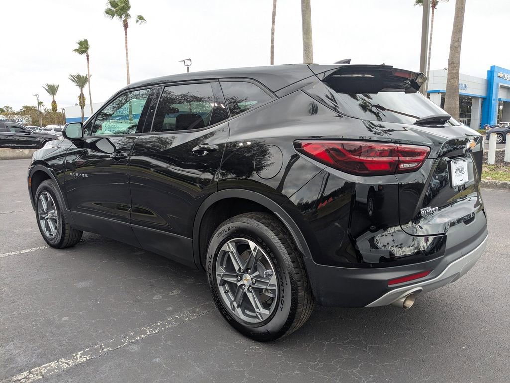 Used 2025 Chevrolet Blazer LT image 6