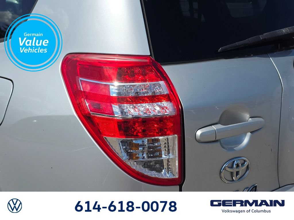 Used 2011 Toyota RAV4 4WD w/ Base L4 Extra Value Pkg image 16