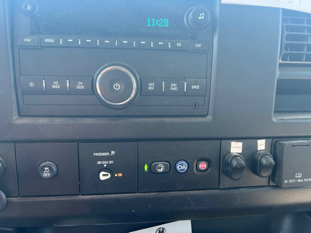 Used 2024 Chevrolet Express 3500 w/ Power Convenience Package RWD image 9