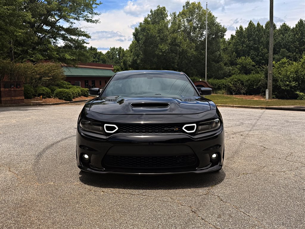 Used 2019 Dodge Charger Scat Pack w/ Dynamics Package RWD image 2
