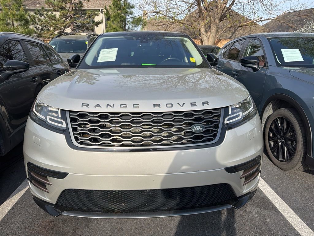 Used 2018 Land Rover Range Rover Velar R-Dynamic SE image 2