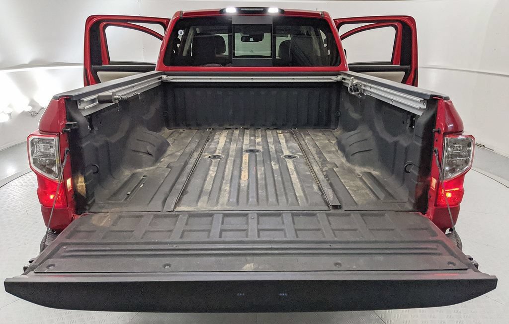 Used 2021 Nissan Titan SV w/ SV Convenience Package AWD/4WD image 17