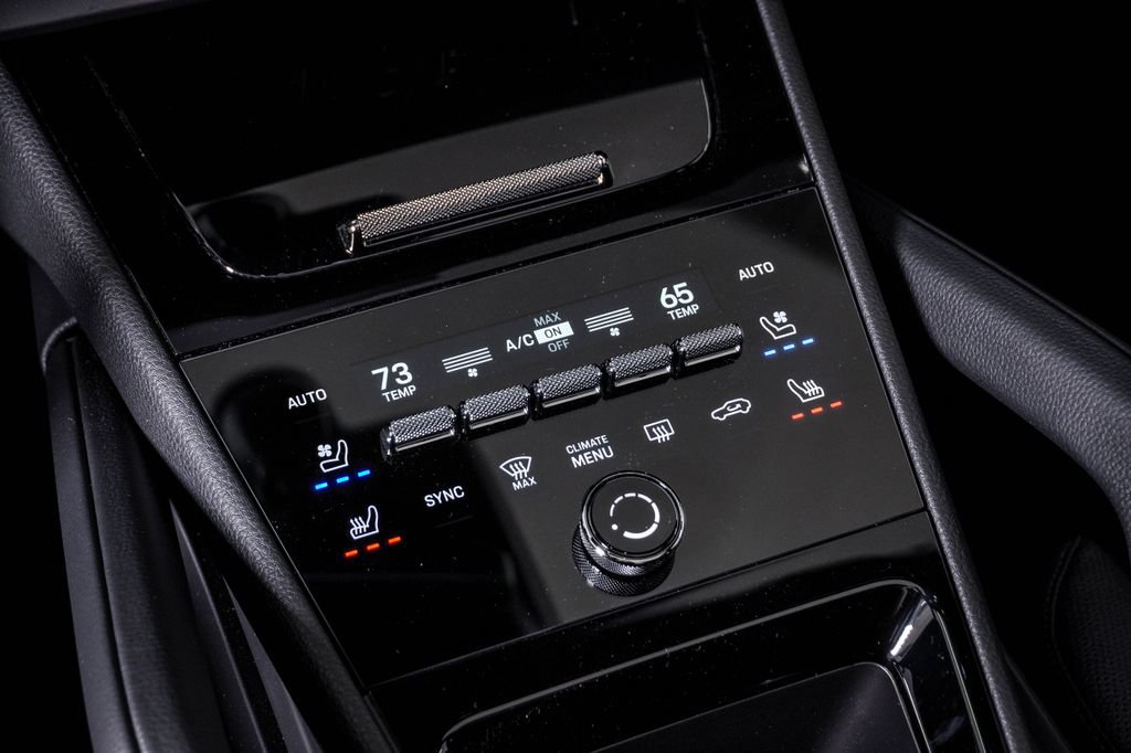 New 2026 Porsche Cayenne E-Hybrid AWD/4WD image 24