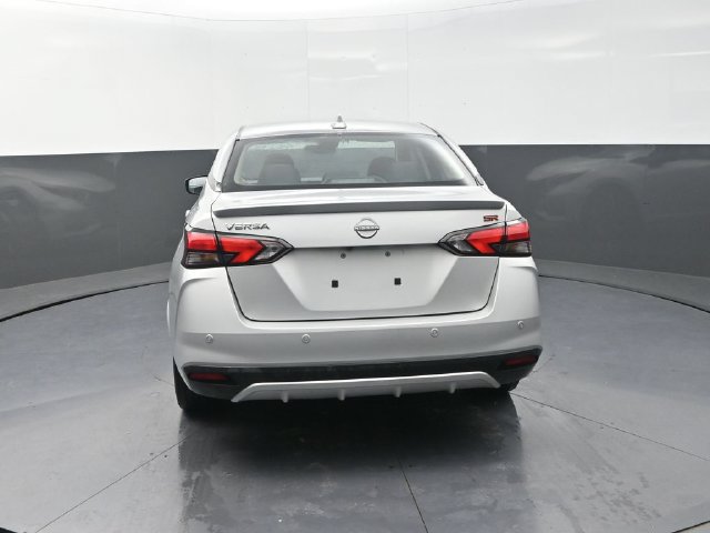 Used 2024 Nissan Versa SR FWD image 7
