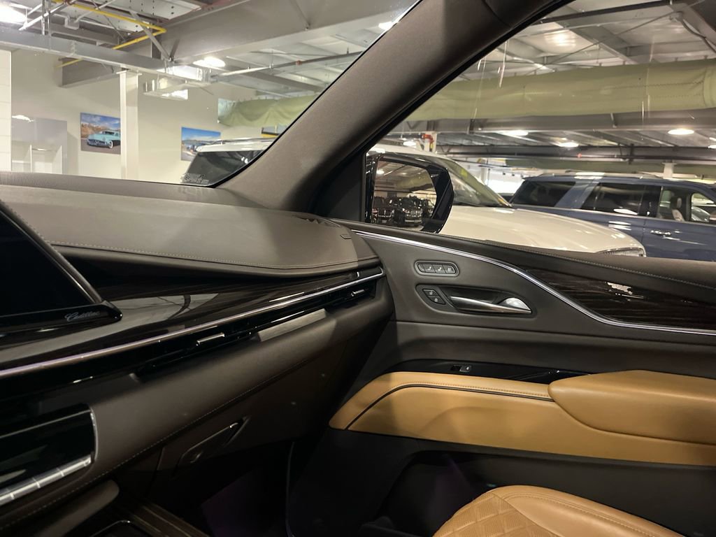 Used 2021 Cadillac Escalade Sport w/ Driver Assist Tech Package AWD/4WD image 19