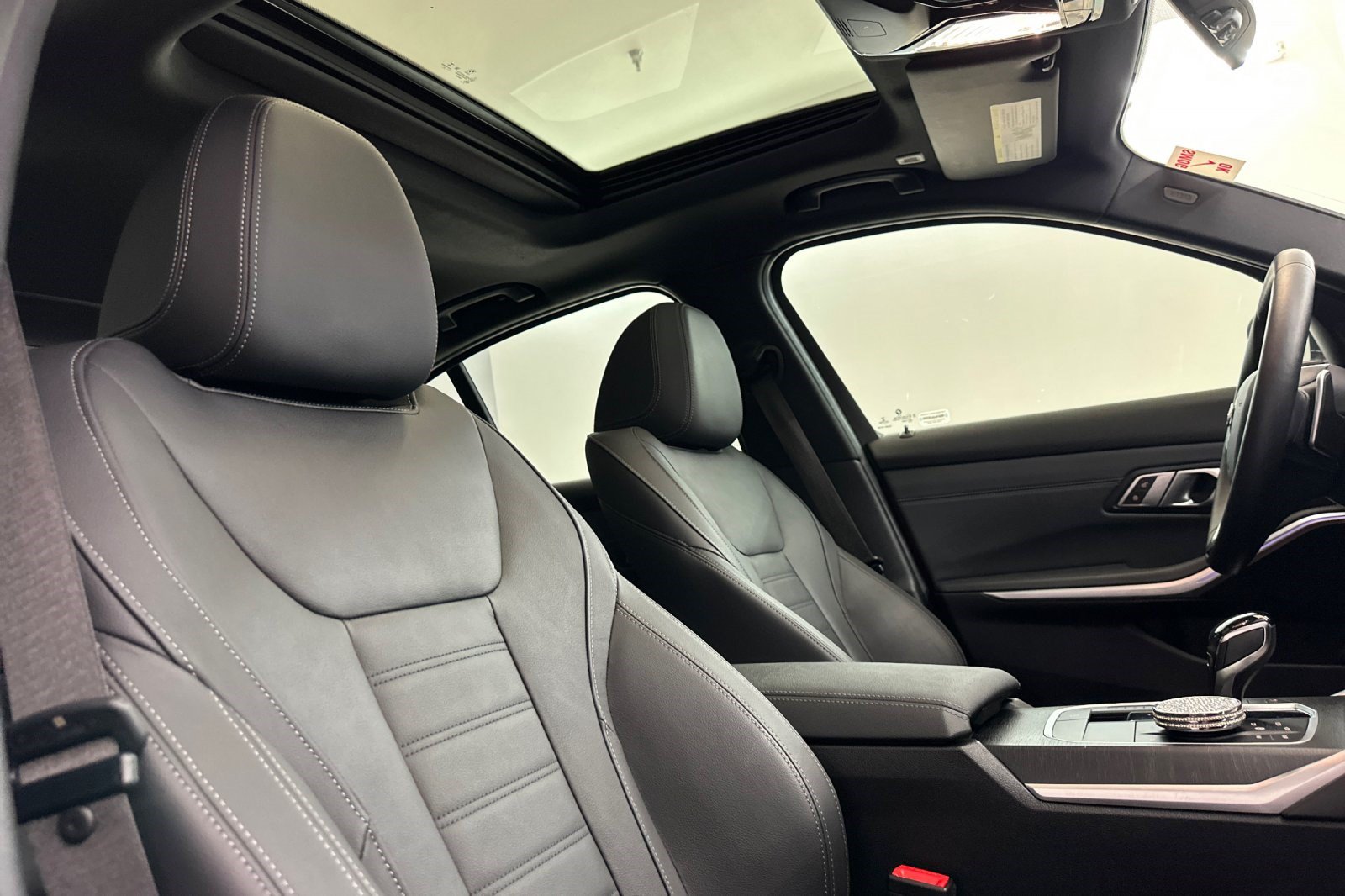 Used 2021 BMW 330i Sedan w/ Premium Package RWD image 26