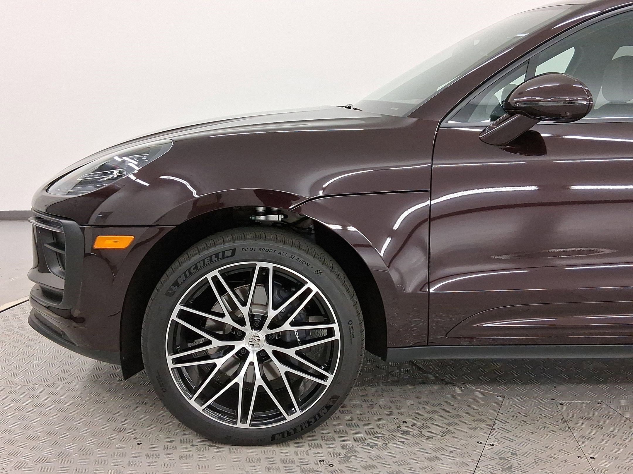 Used 2025 Porsche Macan image 20