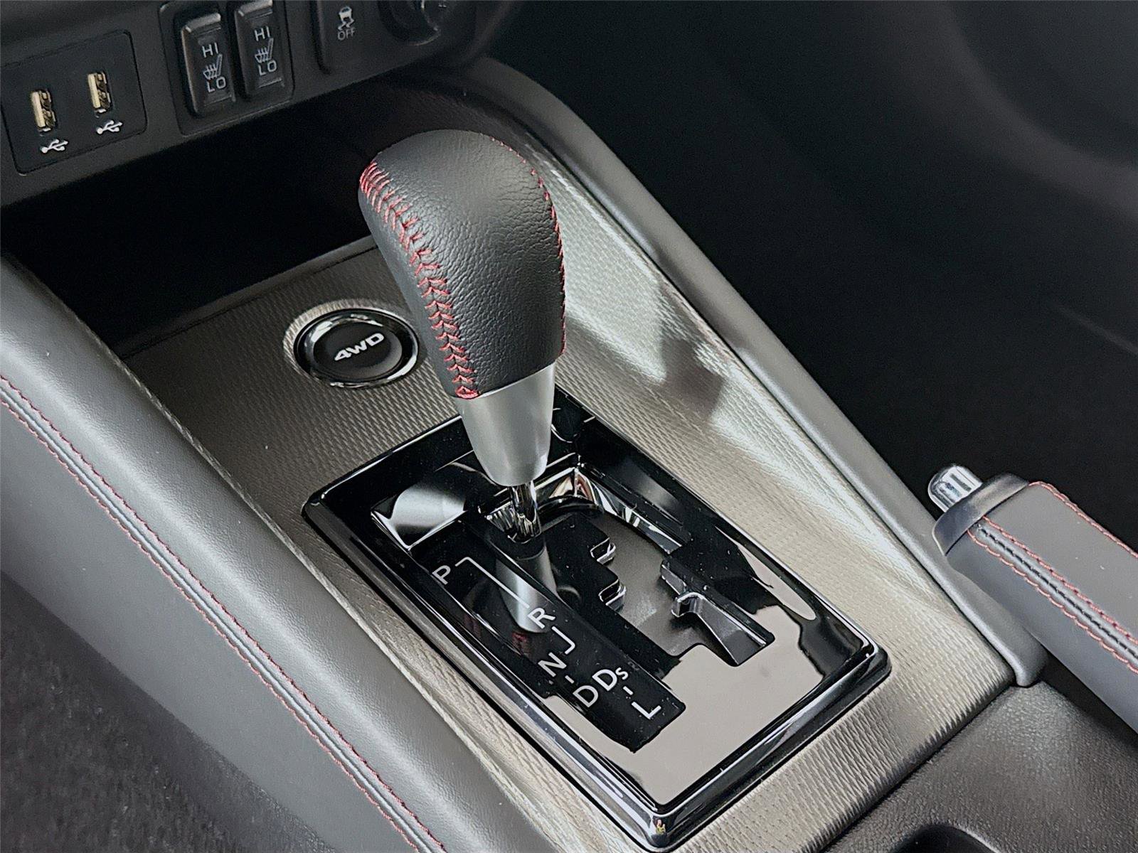 Used 2025 Mitsubishi Outlander Sport AWD image 14